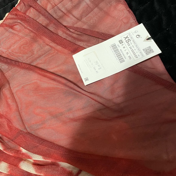 Red printed midi dress - Picture 2 of 4